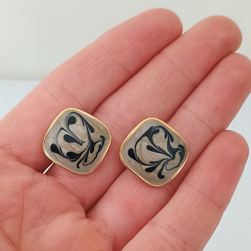 Vintage Square Gold Tone Black & Beige Brown Enamel Earrings Pierced